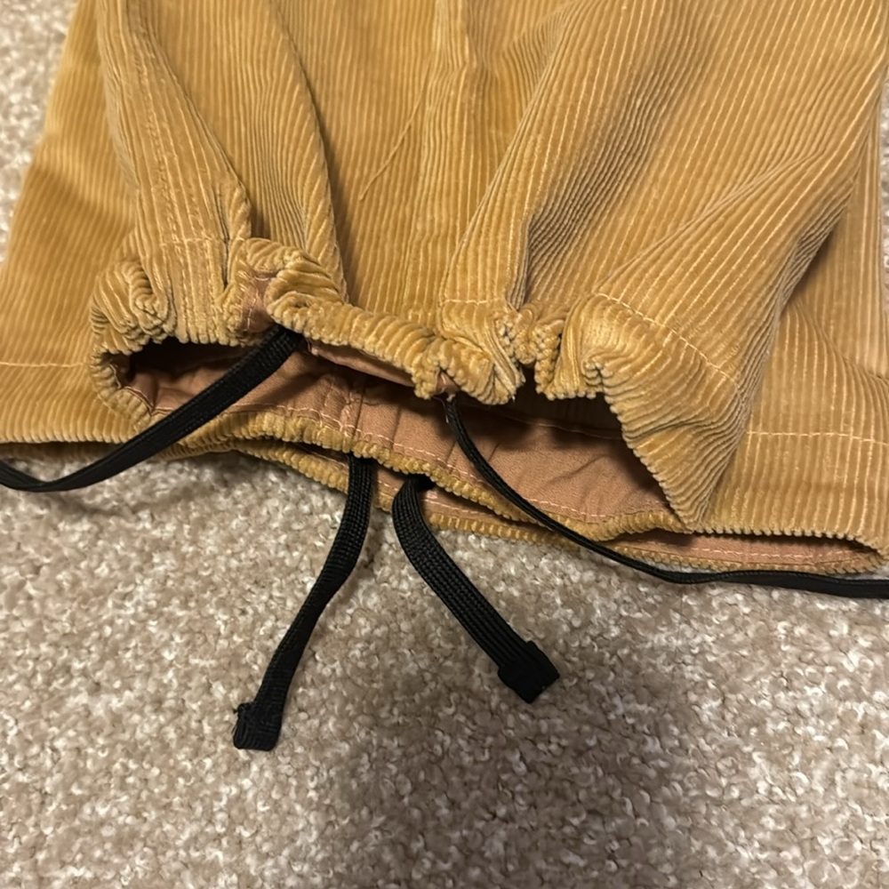 NWT flatering, adorable and super cute The north face cargo women’s pants - Picture 6 of 13
